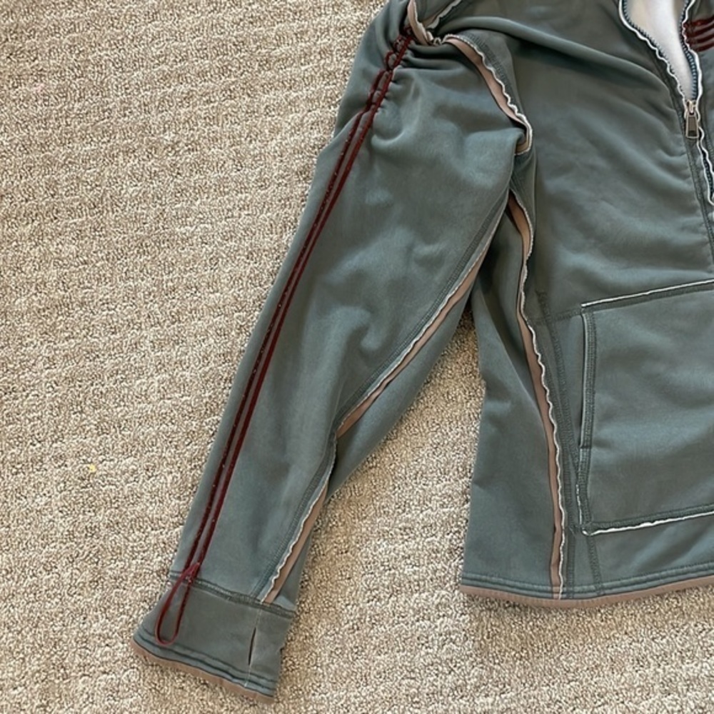 Mountain HardWear Raw Hem Distressed Zip Up Mock Collar Jacket - Picture 3 of 9
